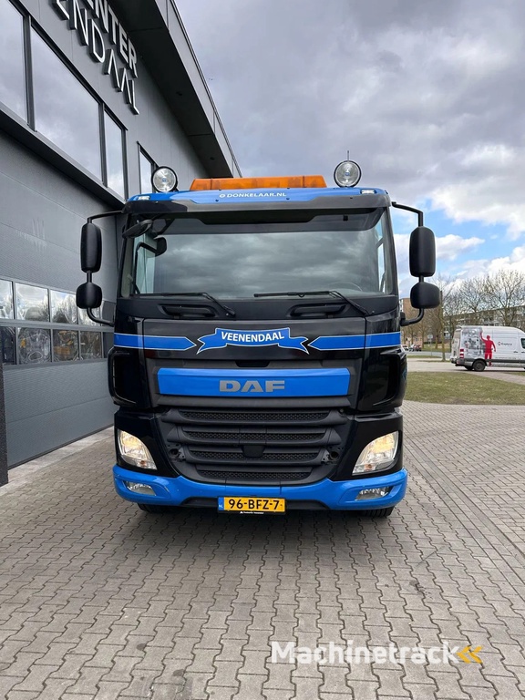 DAF CF 440 RECENT MOTOR VERVANGEN / BANDEN 90% / HYVA LIFT / STUUR EN LIFTAS
