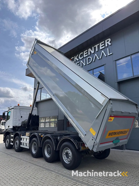 Mercedes-Benz Arocs Type motor 450 PK/ geïsoleerde Hyva kipper/ afdekkappen/ stuur/ liftas