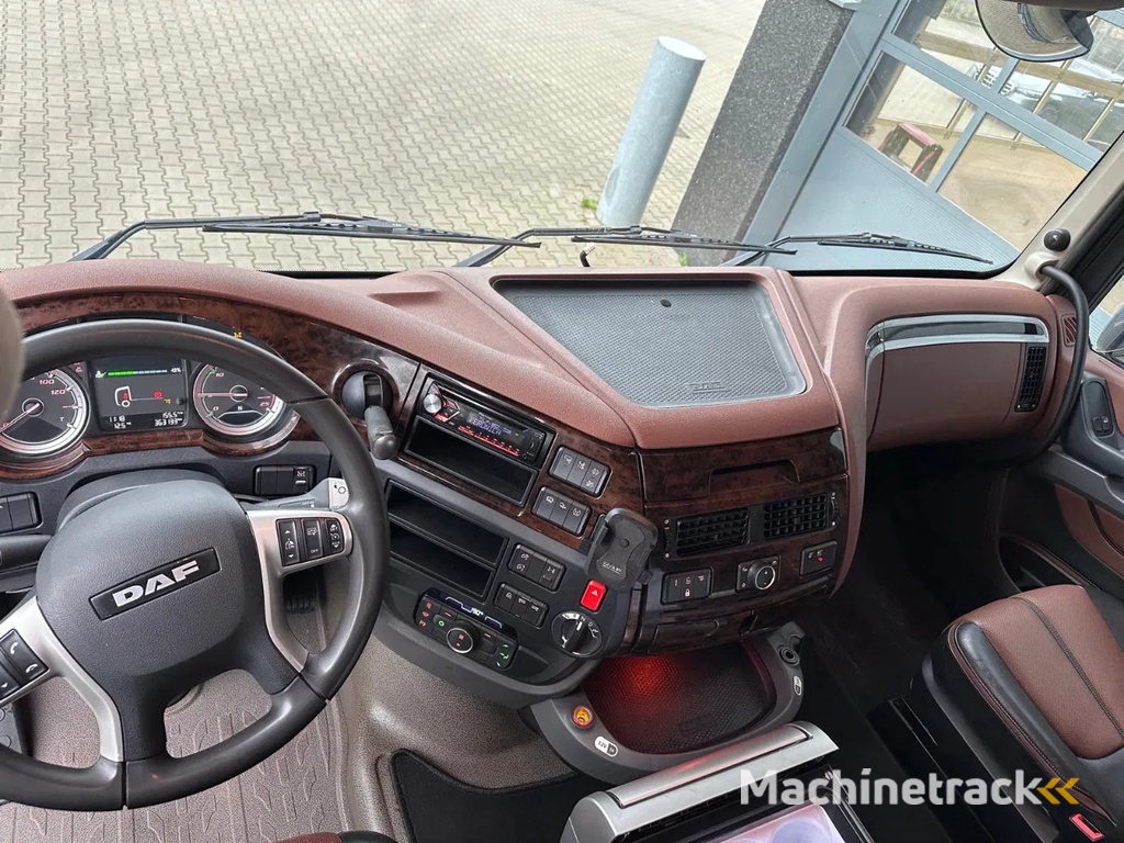 DAF XF 530 FAK met 30t Nch systeem/Intarder