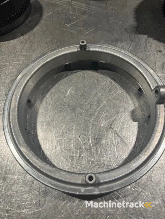 Volvo B1 piston and cylinder, 11038029, 11145437, 11145855, 11037941, 22640, 22648, 22688, 22517, 22518, 22545, 22645, 22650, 22671, 22401, 22418, 22419, 22443