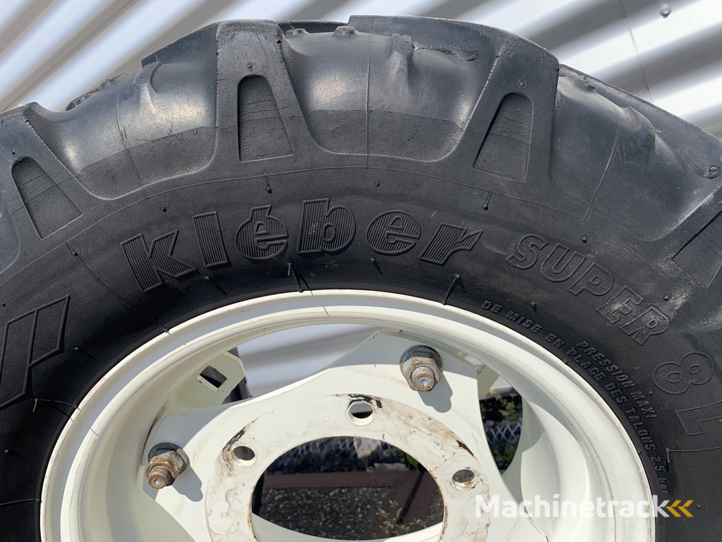 Kleber 280/70R16 Banden