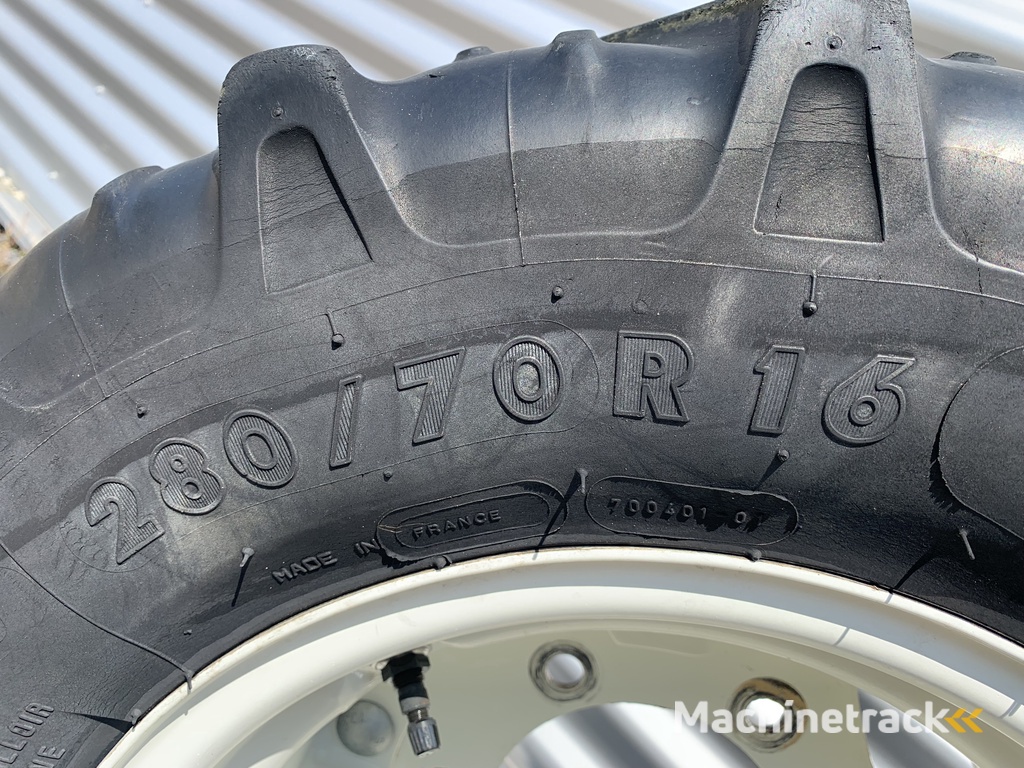 Kleber 280/70R16 Banden