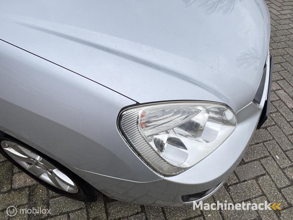 Kia Carens 2.0 CVVT EX ((top occasion))