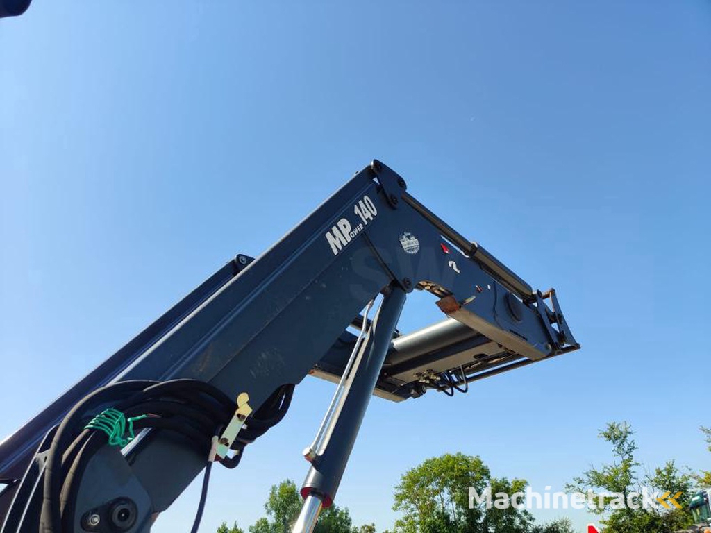 Massey-Ferguson 7475