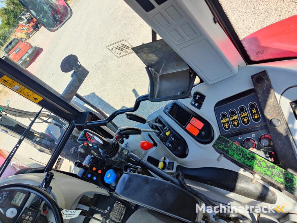 Massey-Ferguson 7475