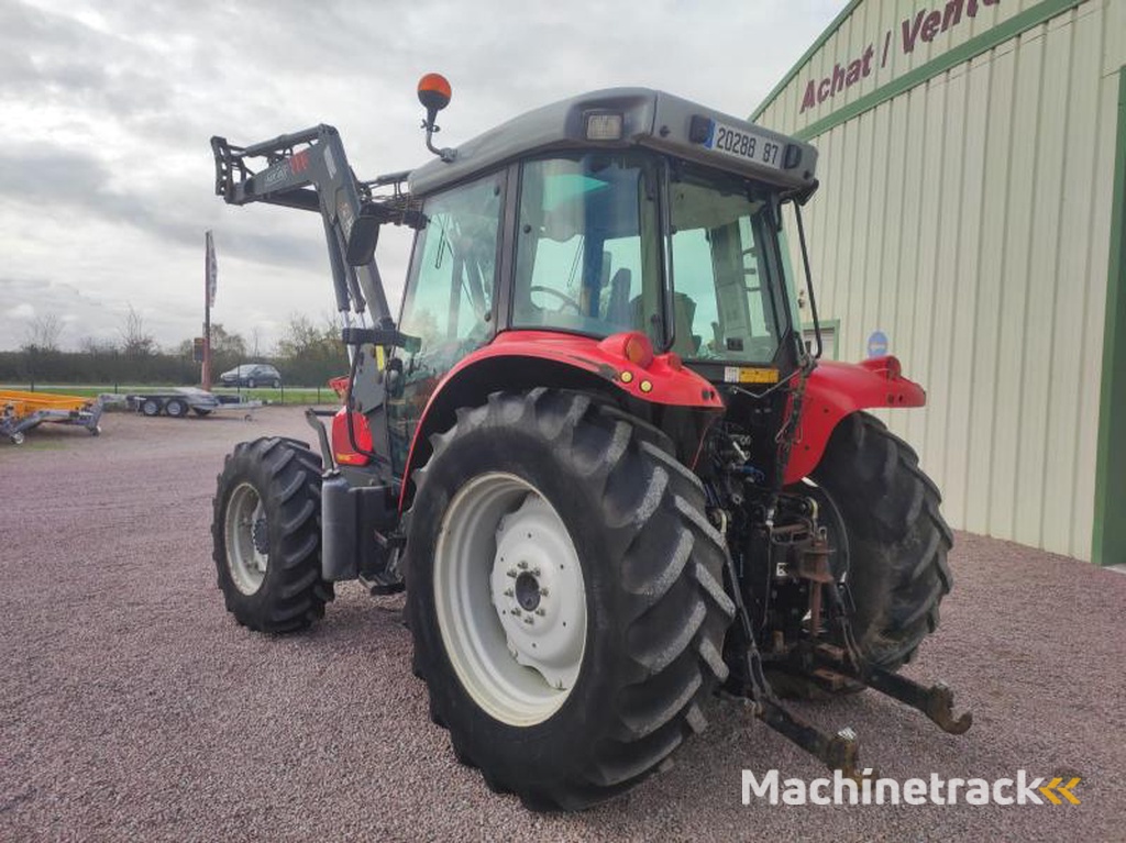 Massey-Ferguson 5435