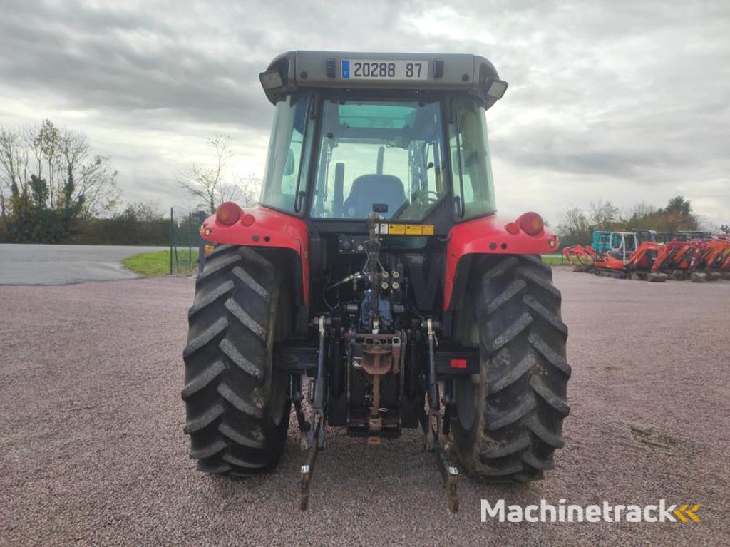 Massey-Ferguson 5435