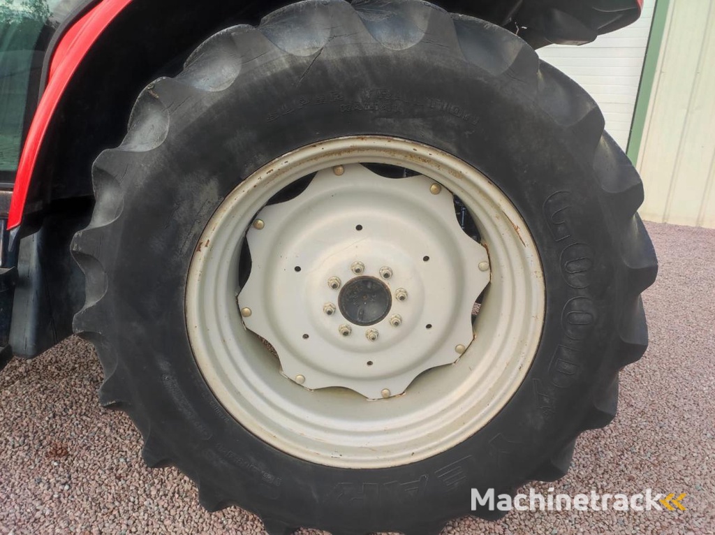 Massey-Ferguson 5435