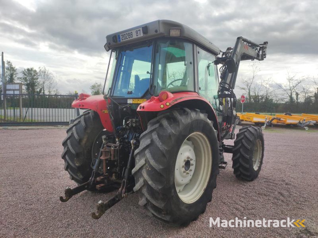Massey-Ferguson 5435