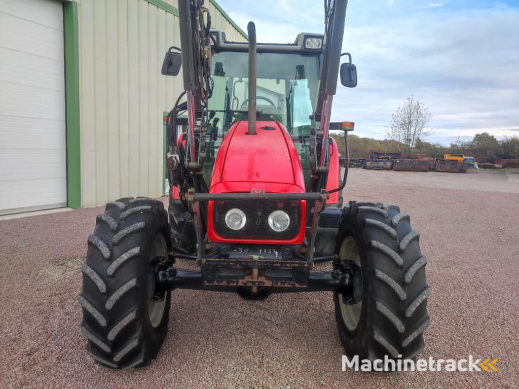 Massey-Ferguson 5435