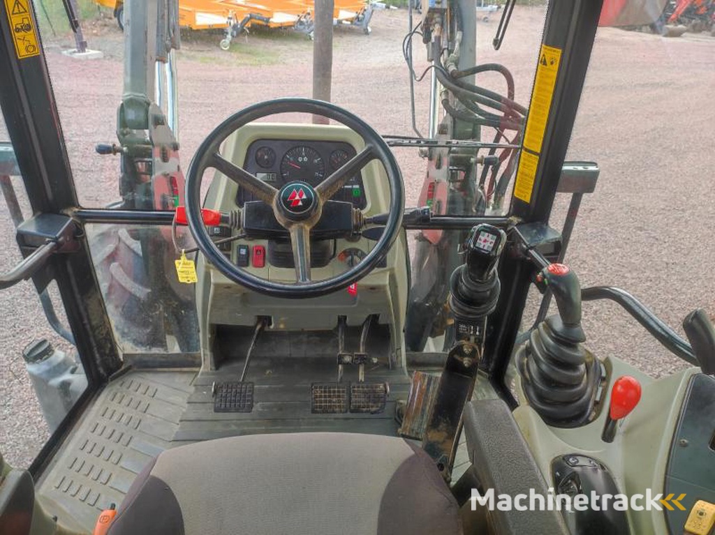 Massey-Ferguson 5435