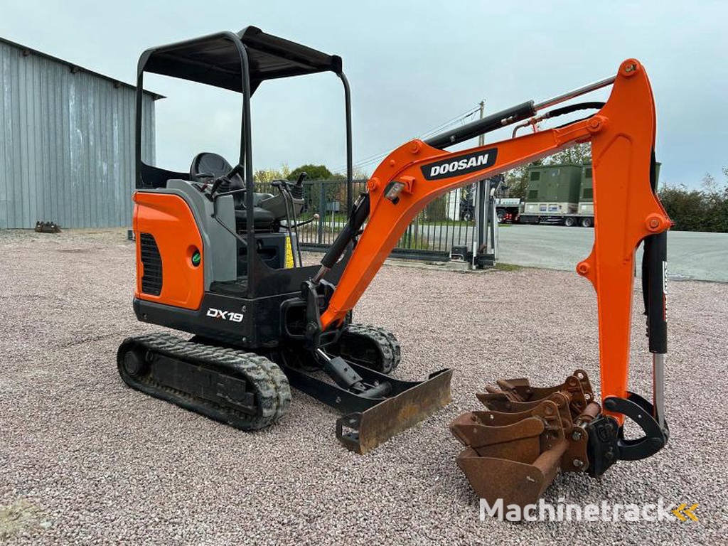 Doosan DX19