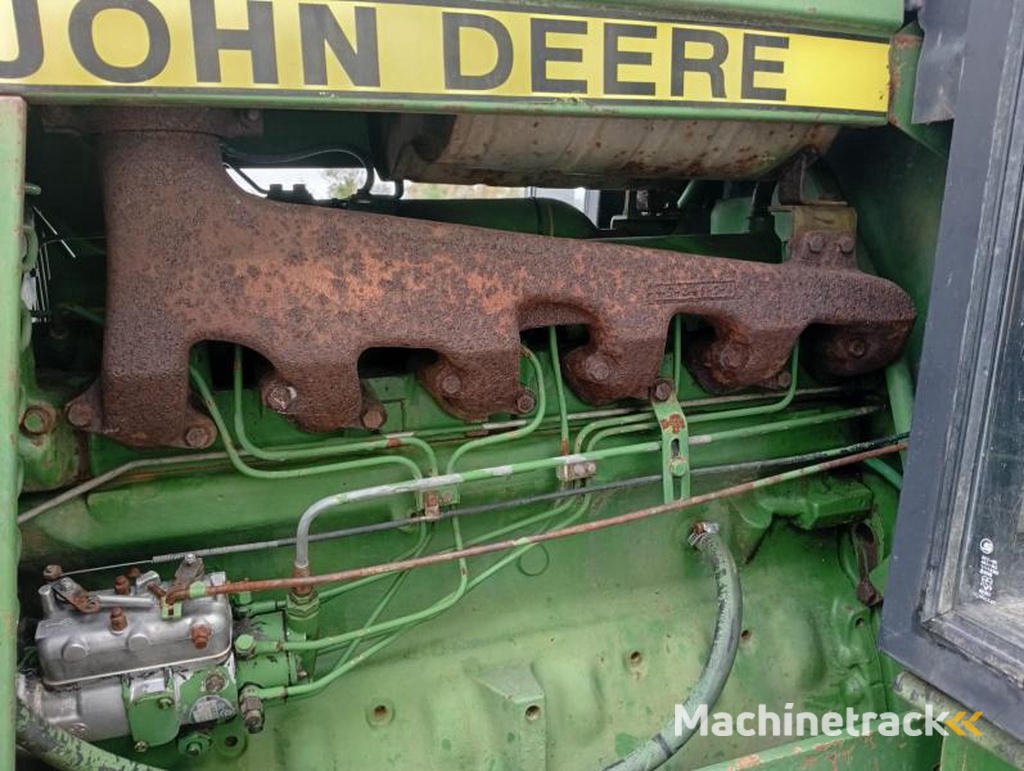 John Deere 3040