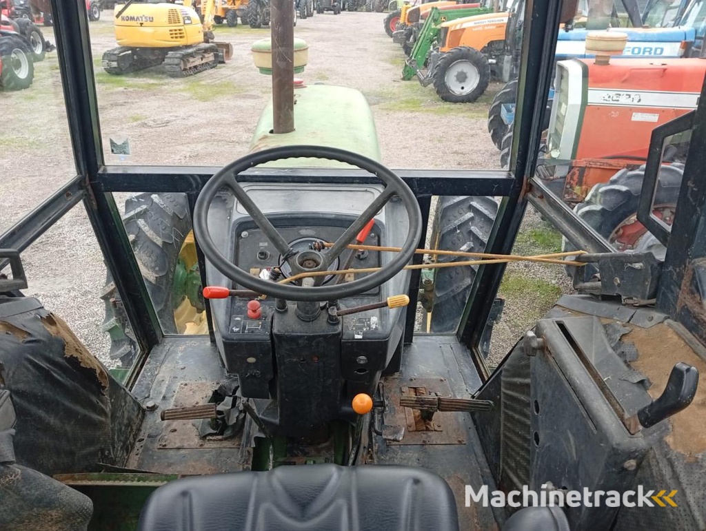 John Deere 3040