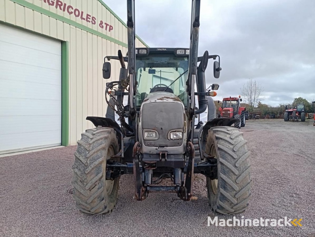 Valtra N122