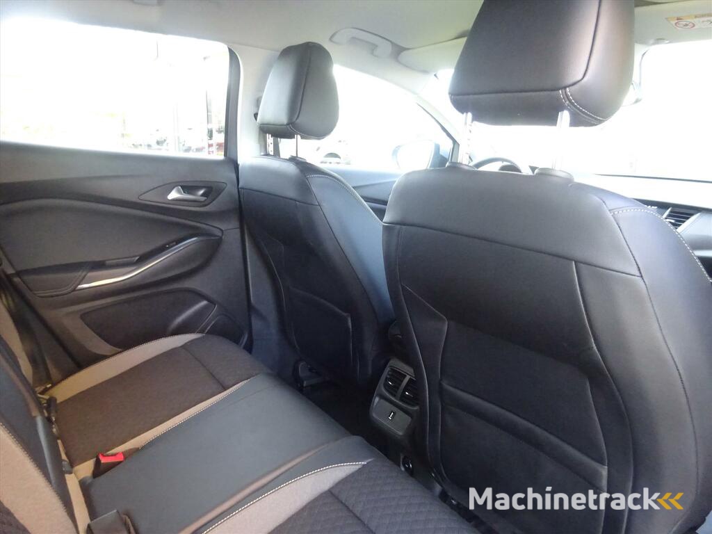 Opel Grandland X 1.2 Turbo 130 PK 120 Year Edition Navi | Apple Carplay