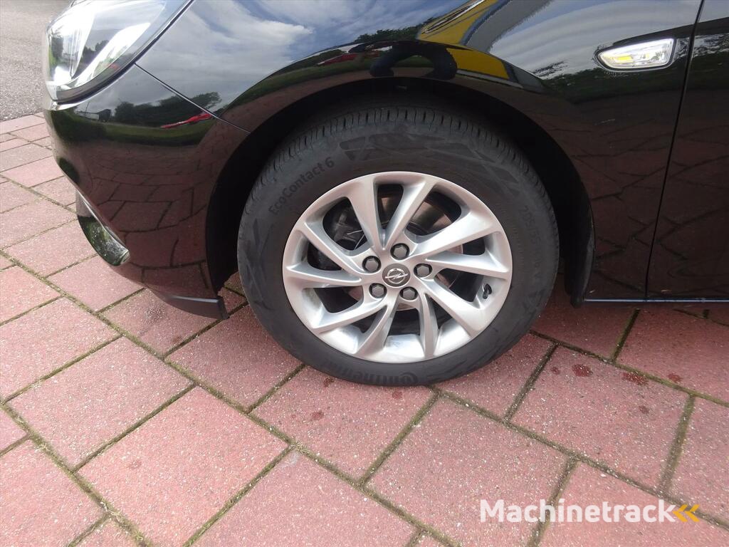 Opel Astra Sports Tourer 1.2 Turbo 110pk Start/Stop Edition | Apple Carplay