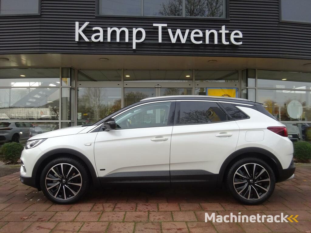 Opel Grandland X 1.6 Turbo Hybrid4 300 PK 4x4 Automaat Business Executive Leder| Navi|