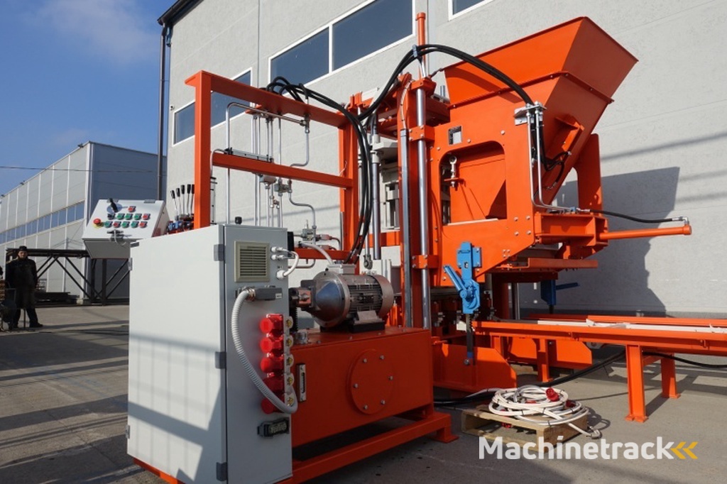 Stationary concrete block making machine SUMAB R-300. Economy class!