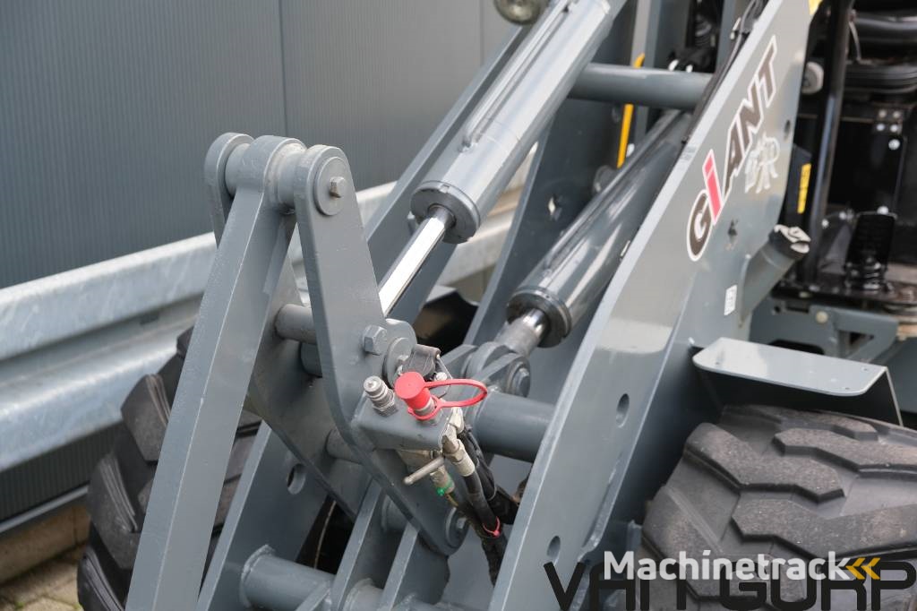 GiANT D337T | 2019 | 1150h | radlader hoflader shovel