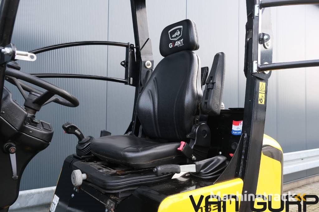 GiANT D337T | 2019 | 1150h | radlader hoflader shovel