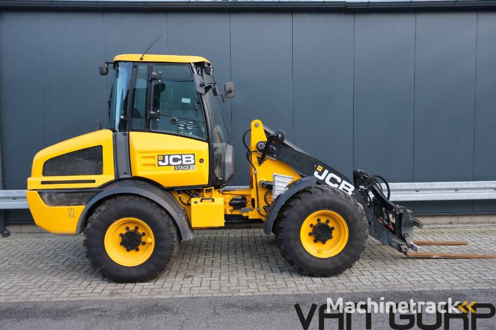 JCB 409 | 2023 | 548h