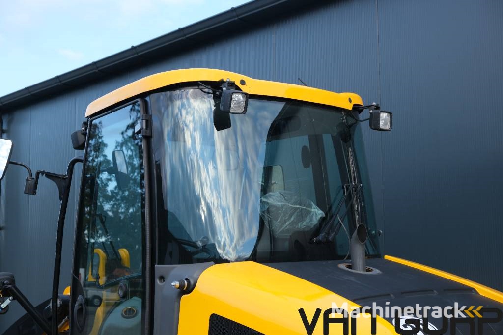 JCB 409 | 2023 | 548h