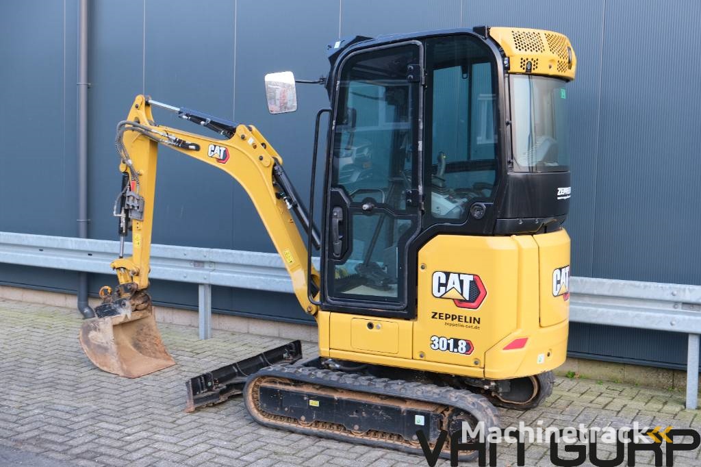 CAT 301.8 excavator graafmachine bagger