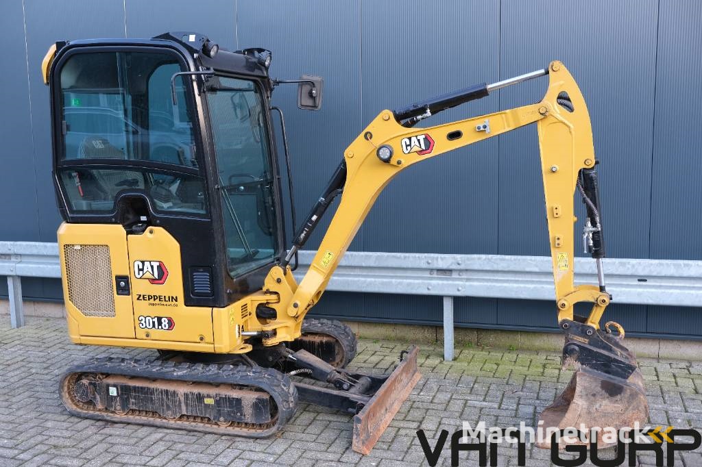 CAT 301.8 excavator graafmachine bagger