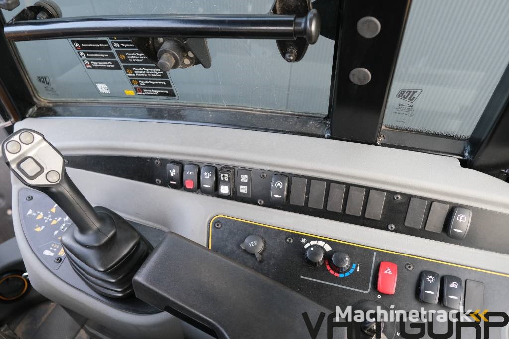 JCB 409 | 2023 | 548h