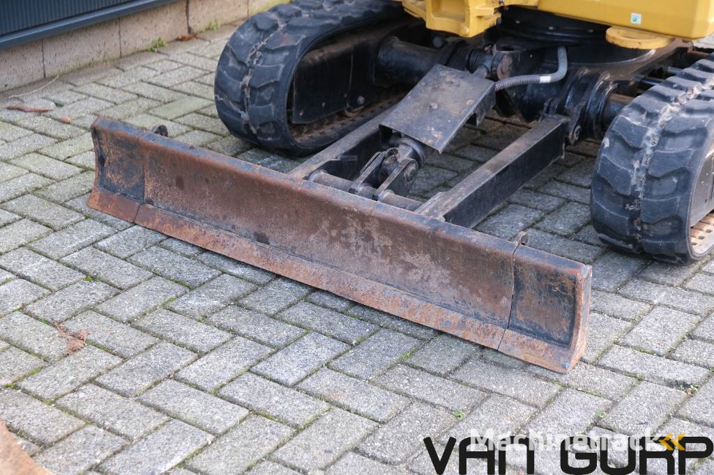 CAT 301.8 excavator graafmachine bagger