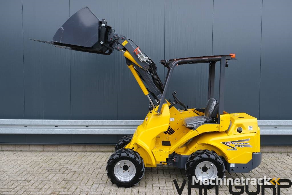 Eurotrac T11 v.g.l. Avant 635