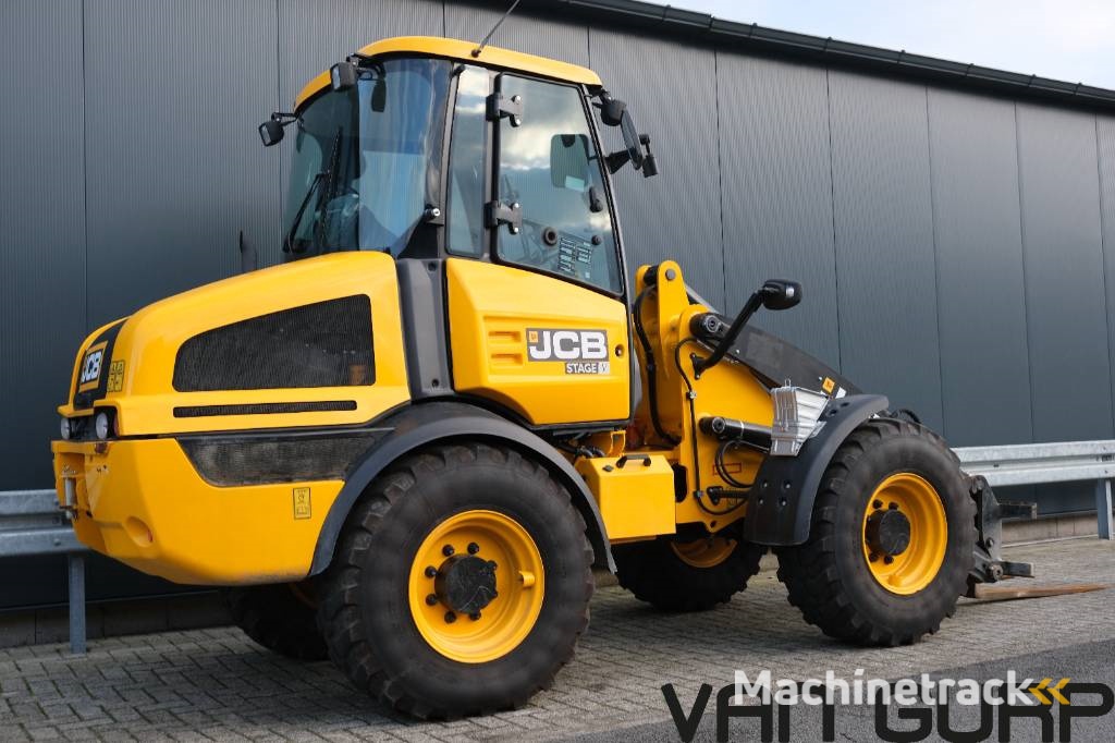 JCB 409 | 2023 | 548h