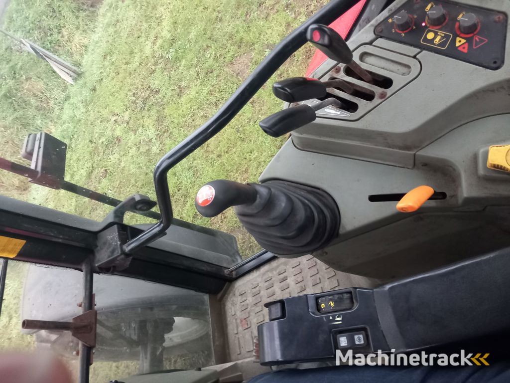 Massey Ferguson 6255