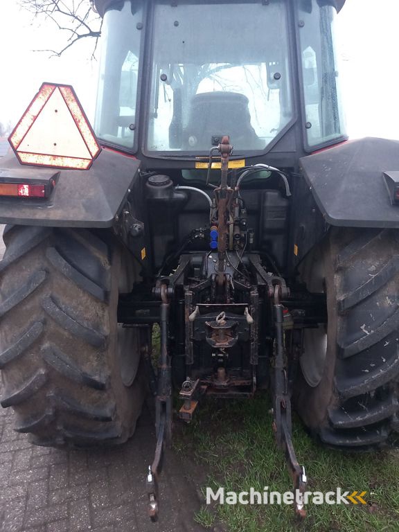 Massey Ferguson 6255