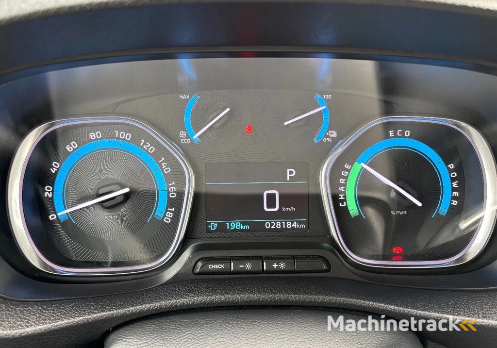 Fiat e-Scudo | L3H1 | 75 kWh |