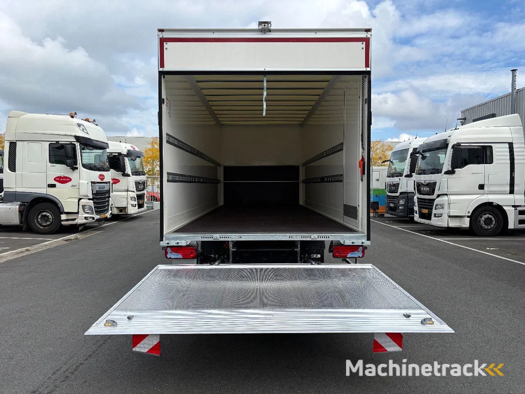 MAN TGL 12.220 4x2 | 2024 |