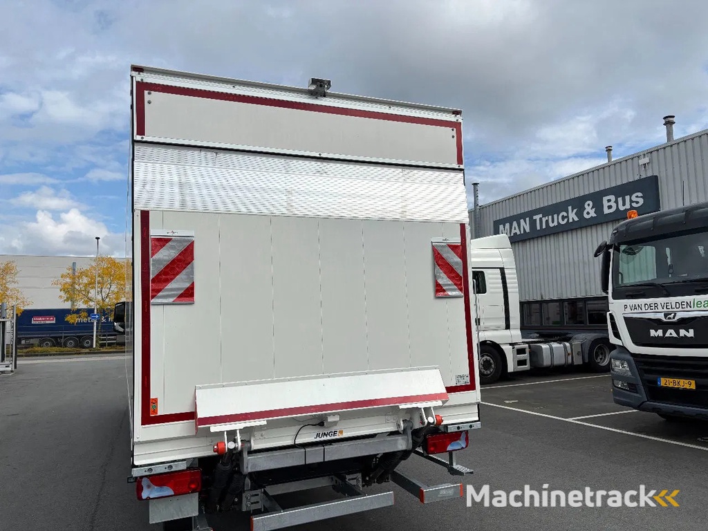 MAN TGL 12.220 4x2 | 2024 |