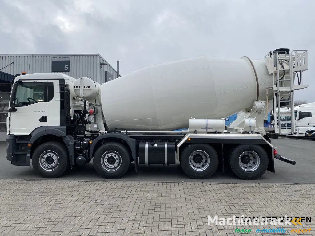 MAN TGS 35.360 8x4 BB | mixer 10 m3 | Liebherr | 37 Ton