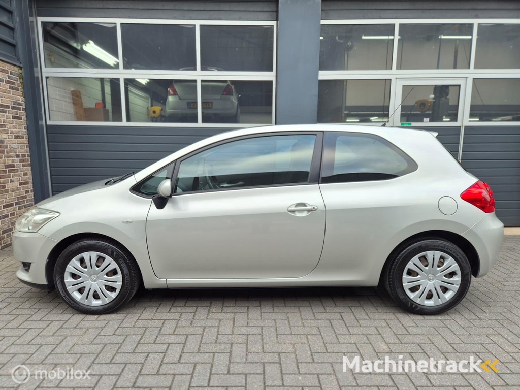 Toyota Auris 1.6-16V Luna | CLIMA | CRUISE | TREKHAAK |