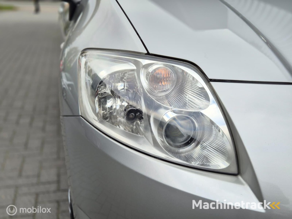 Toyota Auris 1.6-16V Luna | CLIMA | CRUISE | TREKHAAK |