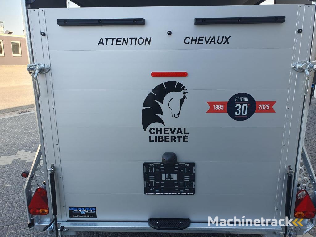 Cheval Liberte Gold 3