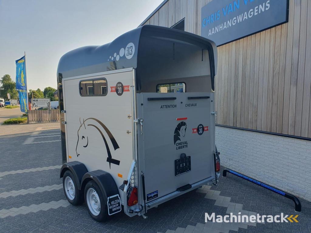 Cheval Liberte Gold 3