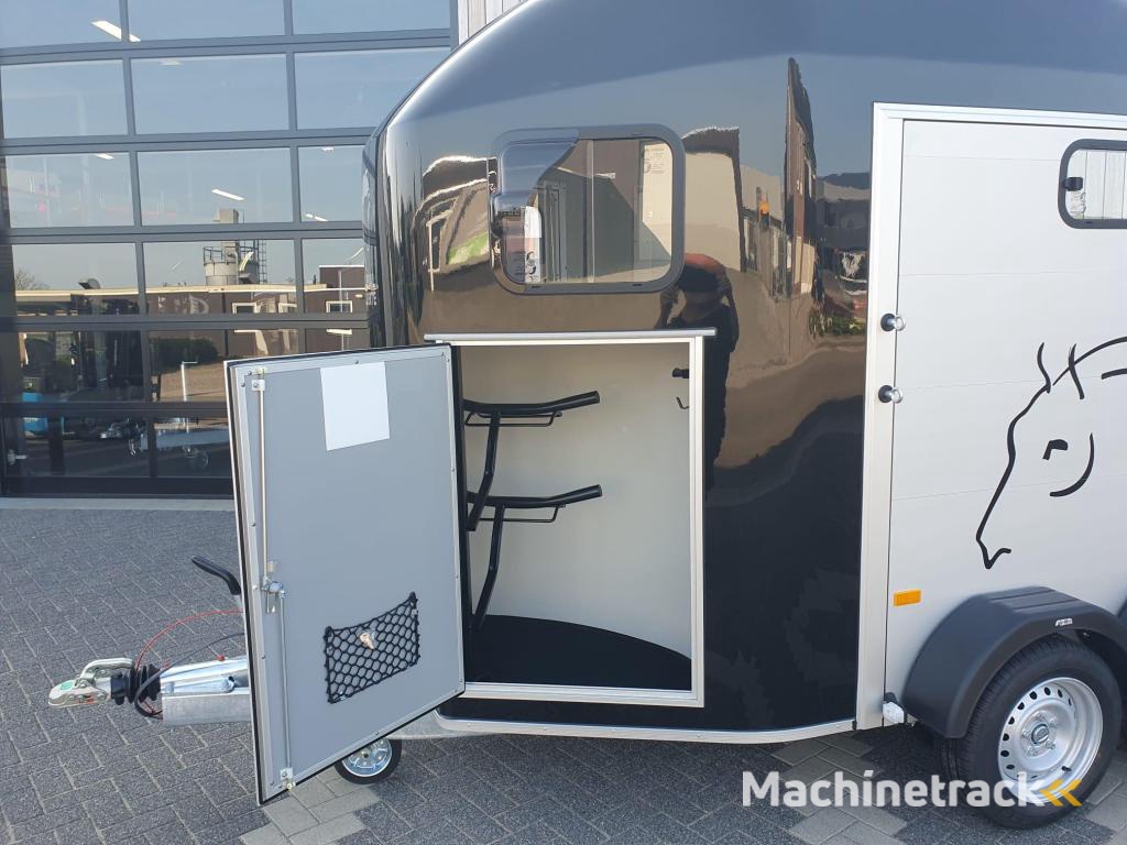 Cheval Liberte Gold 3