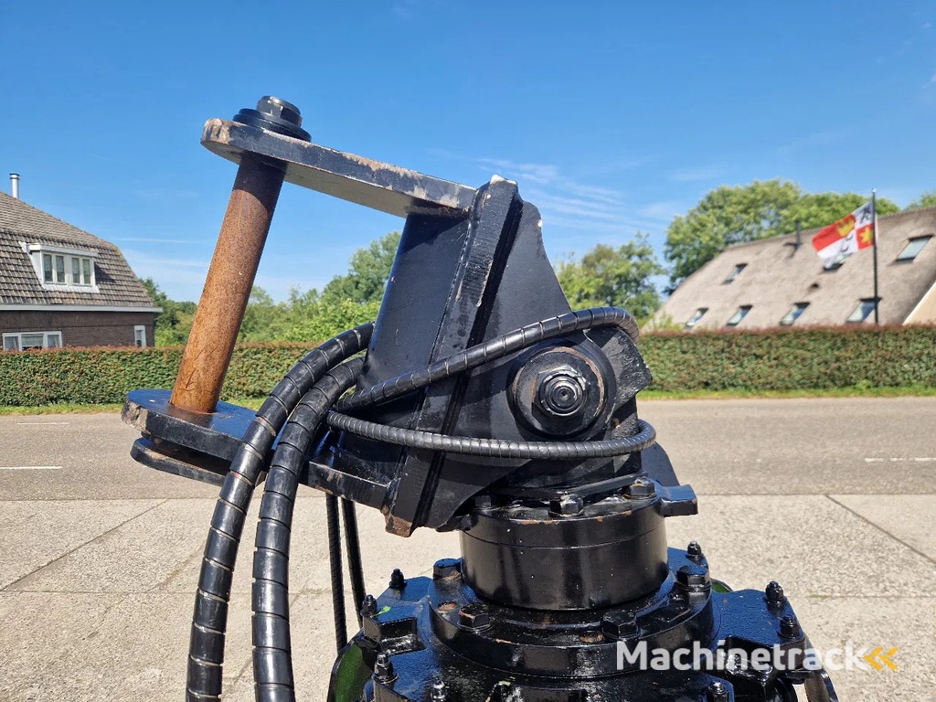 Rozzi 6-schalen roterend en knijpend