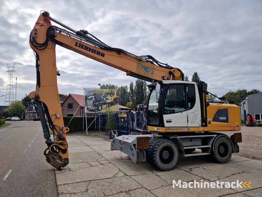 Liebherr A 920 Litronic