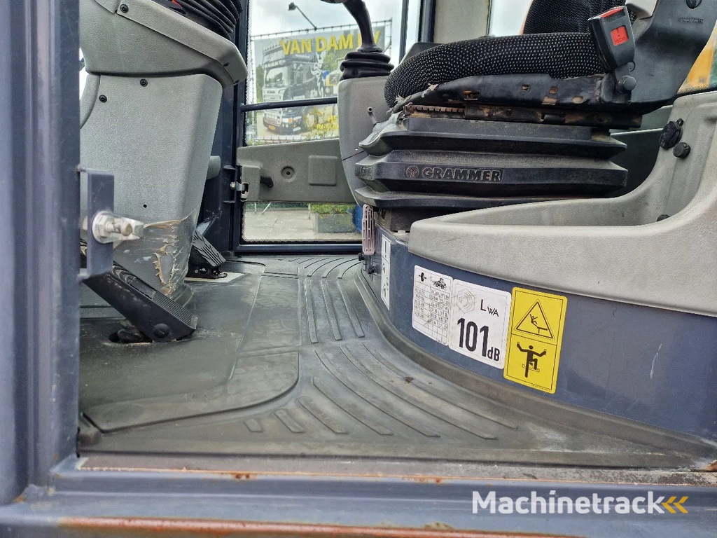 Yanmar / Terex TL80 met NL kenteken very low hours!