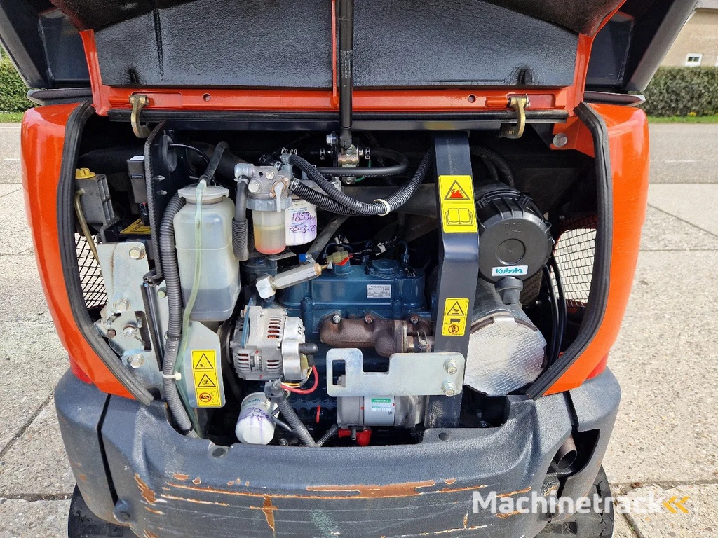 Kubota KX019-4 met 1990 uur