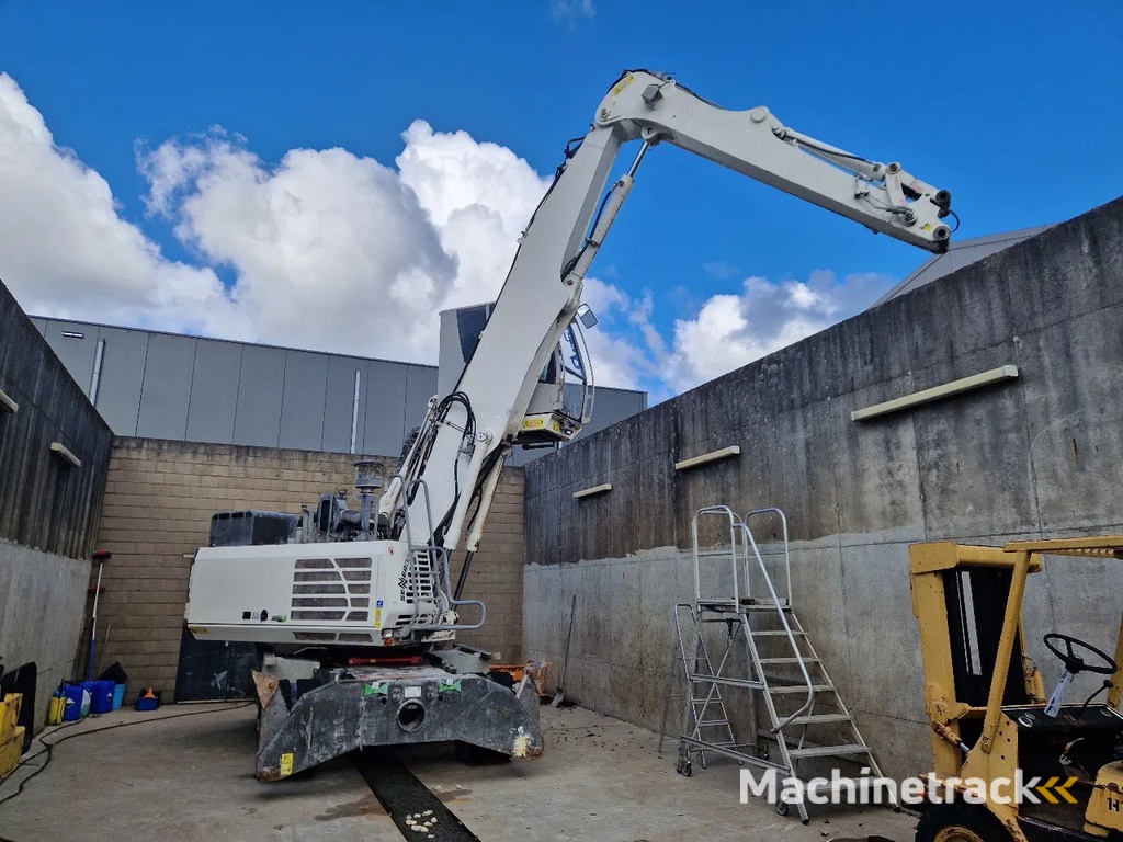 Sennebogen 821 overslagkraan