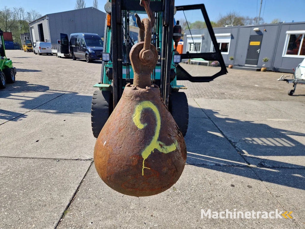 Diversen stalen sloopkogels / beulen